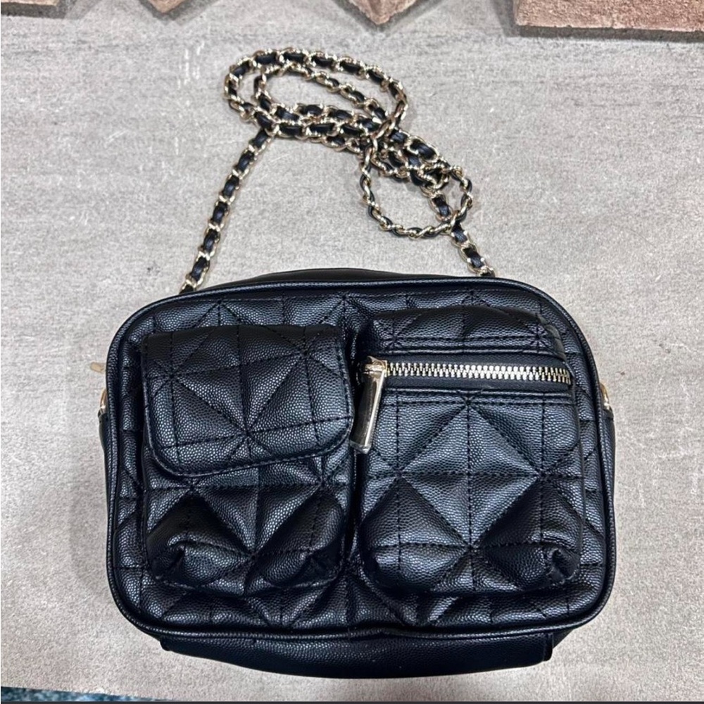 forever21 Black quilted shoulder bag
